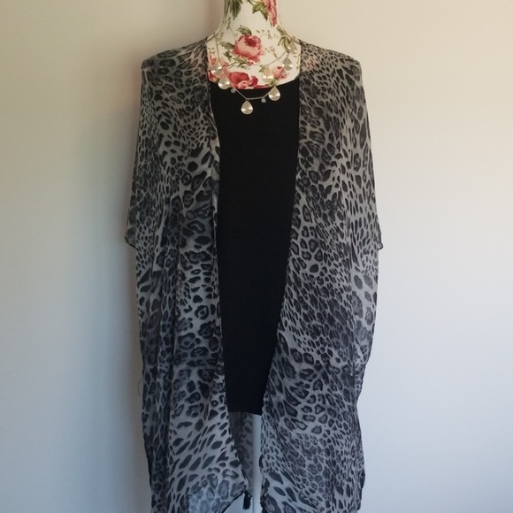 ❤Last 2❤Animal Print Kimono/Shrug - Picture 4 of 8